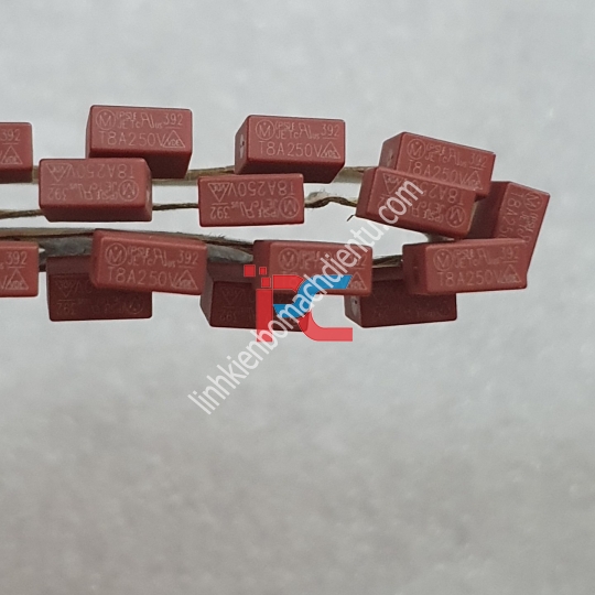 Cầu chì vuông 8A/300v