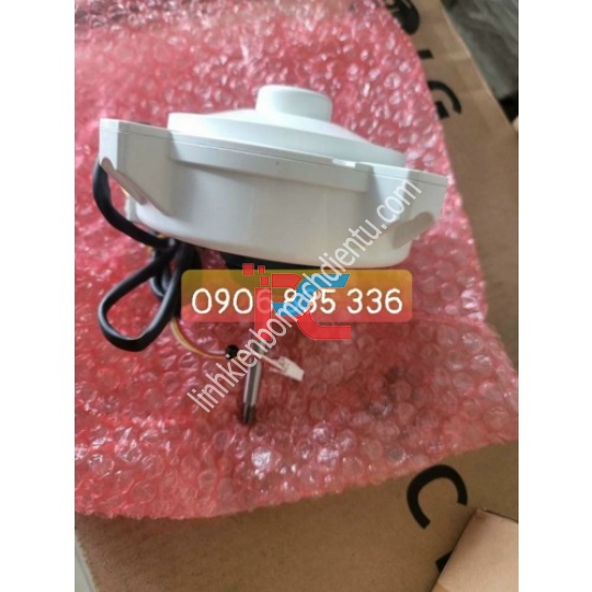 Quạt đuôi nóng Daikin 3 dây