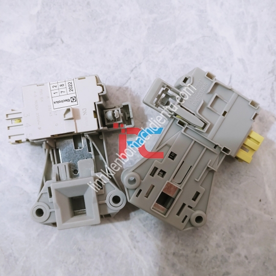 Khoá cửa máy giặt Electrolux 10932 , 12942 , 12732 , 12933 , 12935 , 12938 , 12022 , 14113 ,12853
