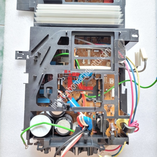 Mạch đuôi nóng máy lạnh Panasonic Inverter đời VU ( 22490 , 02710 ) CŨ