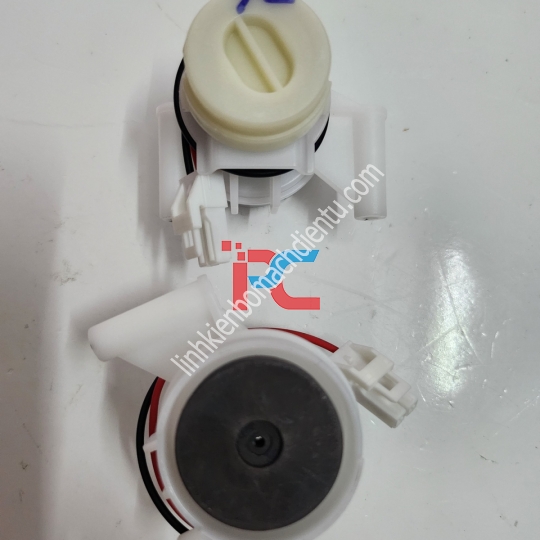 Motor bơm tủ lạnh Toshiba WG66 - WG58